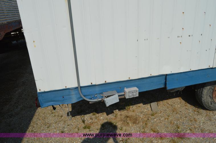 image for item H2882 1989 Technition office trailer