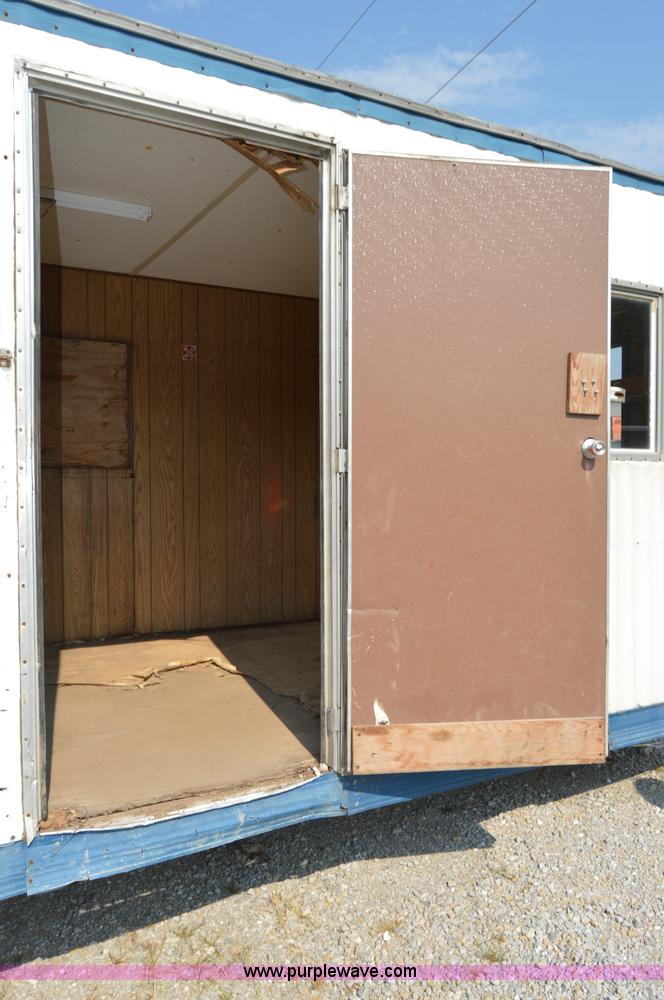 image for item H2882 1989 Technition office trailer