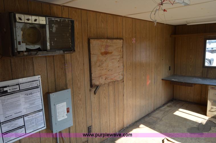 image for item H2882 1989 Technition office trailer