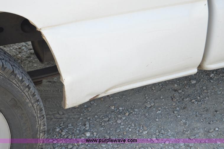 image for item H2886 2007 Chevrolet Silverado 1500 pickup truck