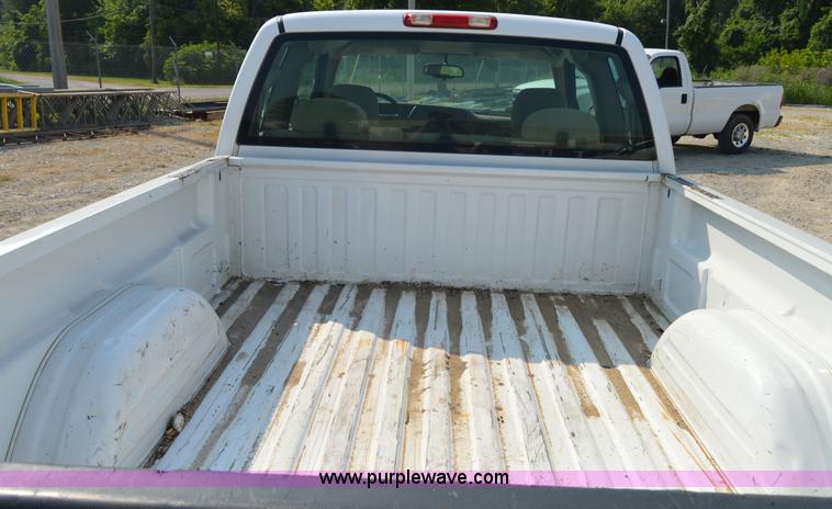 image for item H2886 2007 Chevrolet Silverado 1500 pickup truck