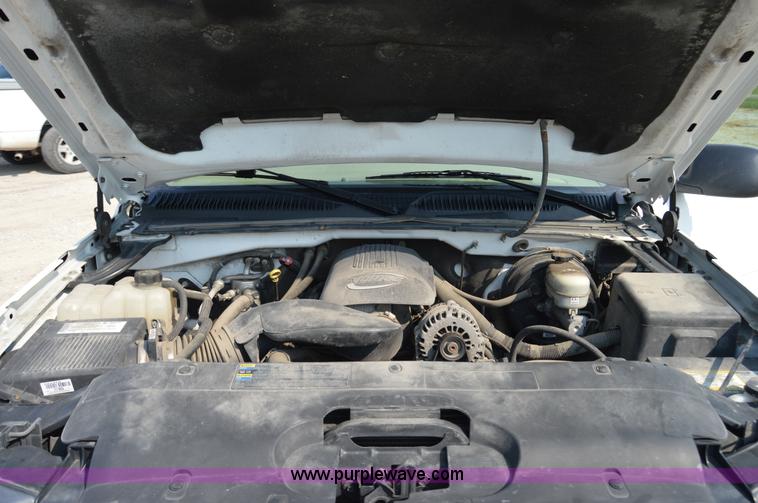 image for item H2886 2007 Chevrolet Silverado 1500 pickup truck