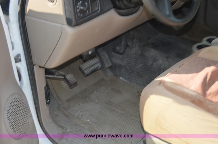 image for item H2886 2007 Chevrolet Silverado 1500 pickup truck