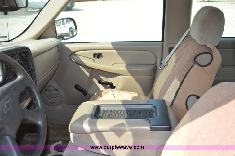 image for item H2886 2007 Chevrolet Silverado 1500 pickup truck