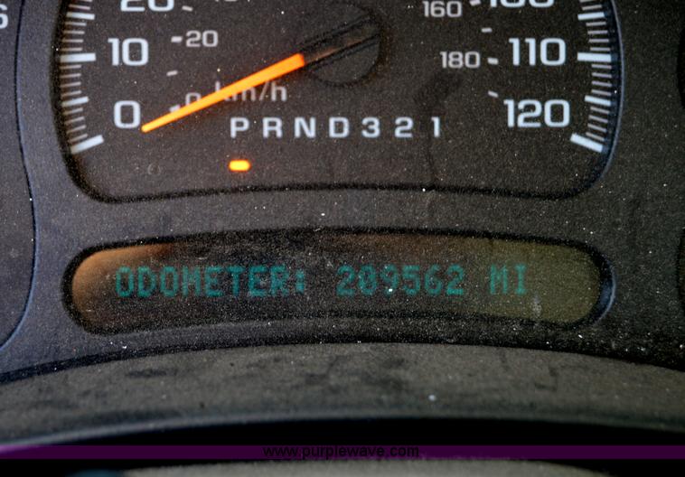 image for item H2886 2007 Chevrolet Silverado 1500 pickup truck