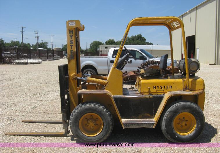 image for item H5292 Hyster rough terrain forklift