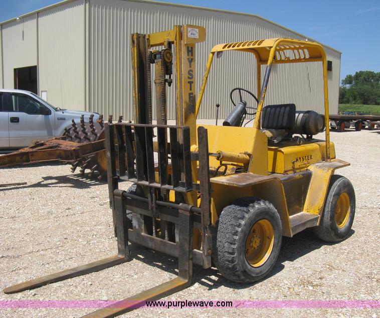 image for item H5292 Hyster rough terrain forklift