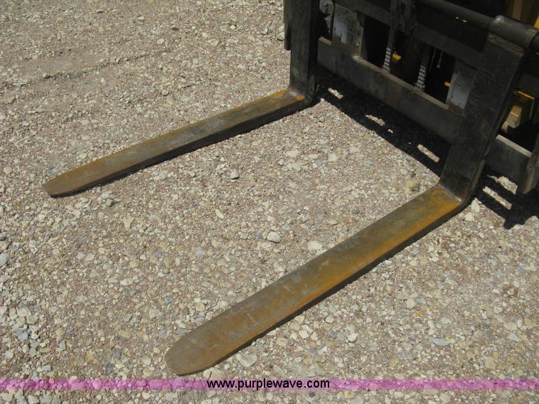 image for item H5292 Hyster rough terrain forklift