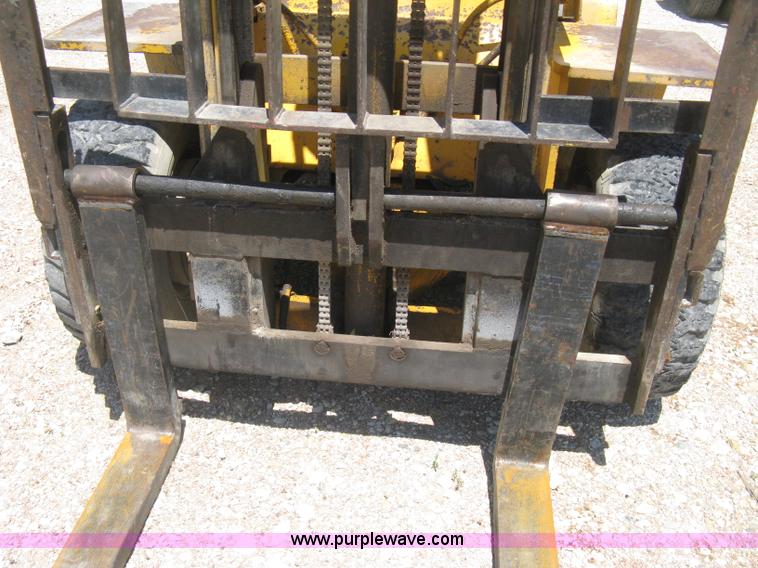 image for item H5292 Hyster rough terrain forklift