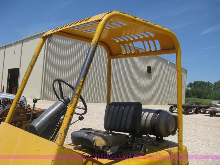 image for item H5292 Hyster rough terrain forklift