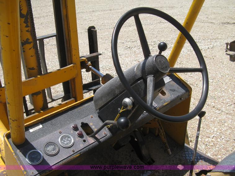 image for item H5292 Hyster rough terrain forklift