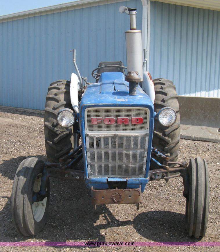 image for item H5320 1973 Ford 3000 tractor