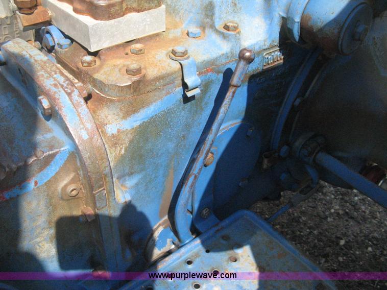 image for item H5320 1973 Ford 3000 tractor