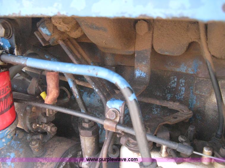 image for item H5320 1973 Ford 3000 tractor