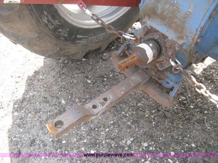 image for item H5320 1973 Ford 3000 tractor