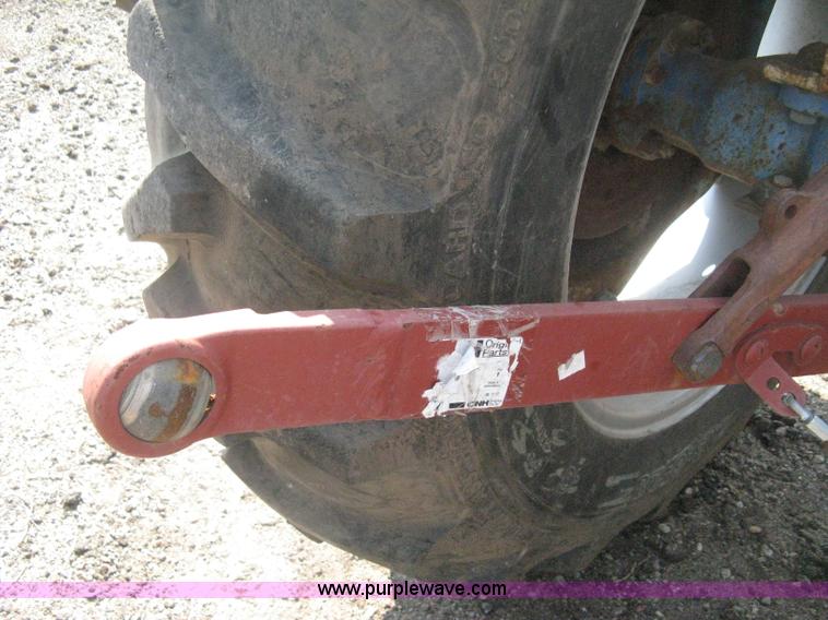 image for item H5320 1973 Ford 3000 tractor