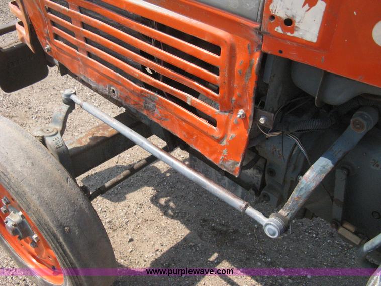 image for item H5321 1989 Kubota 2050 tractor