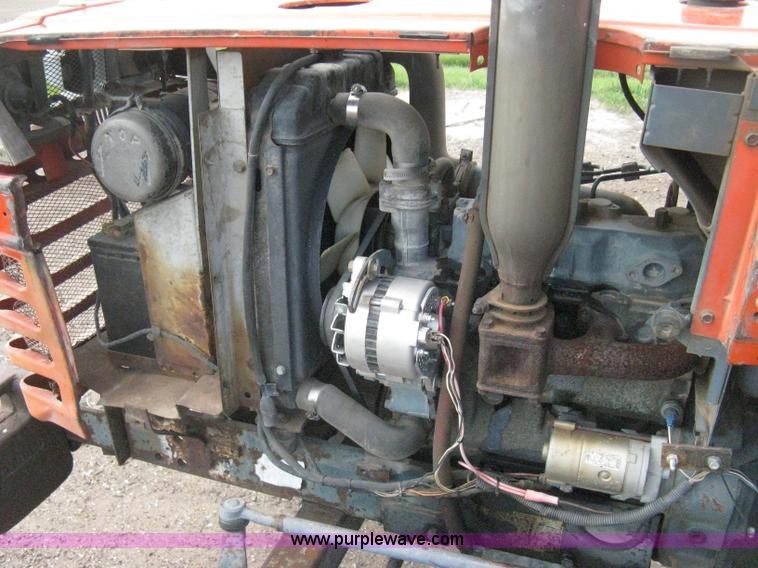 image for item H5321 1989 Kubota 2050 tractor