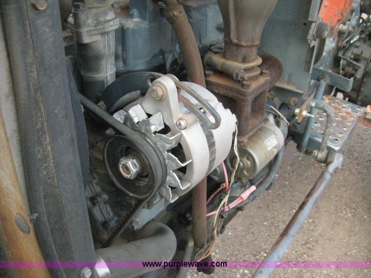 image for item H5321 1989 Kubota 2050 tractor