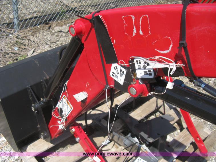 image for item H5421 Compact tractor front end loader