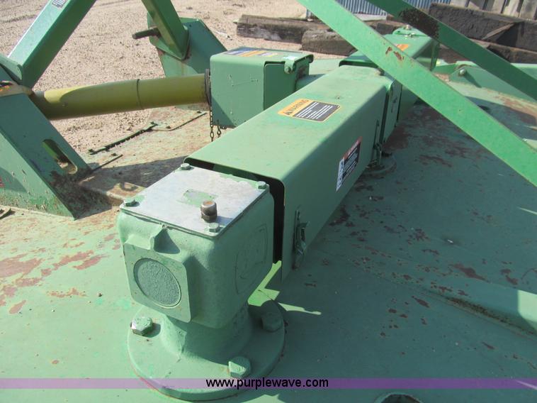 image for item H8915 John Deere MX10 rotary mower