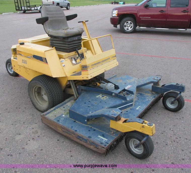 image for item I6214 Excel Hustler 24696 zero turn lawn mower