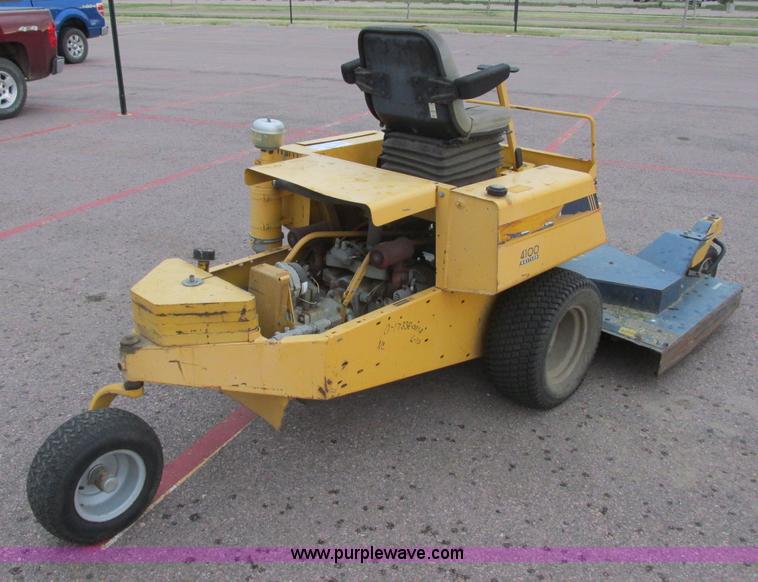 image for item I6214 Excel Hustler 24696 zero turn lawn mower