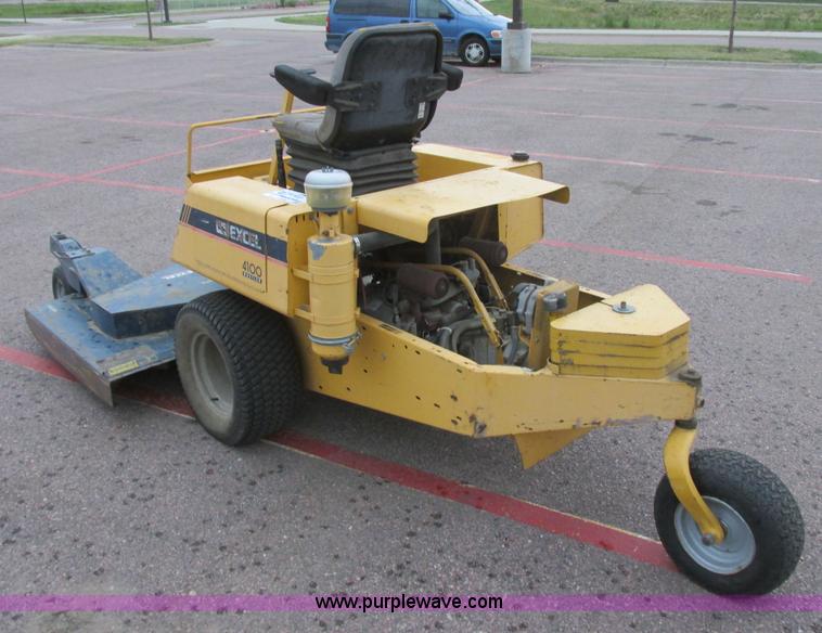 image for item I6214 Excel Hustler 24696 zero turn lawn mower