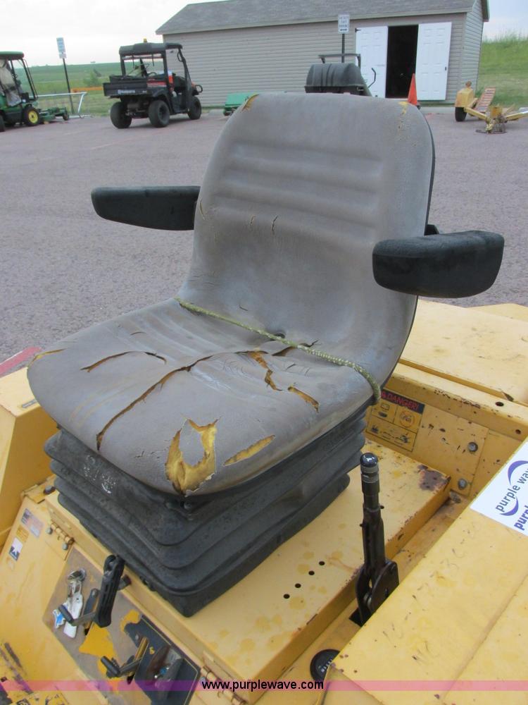 image for item I6214 Excel Hustler 24696 zero turn lawn mower