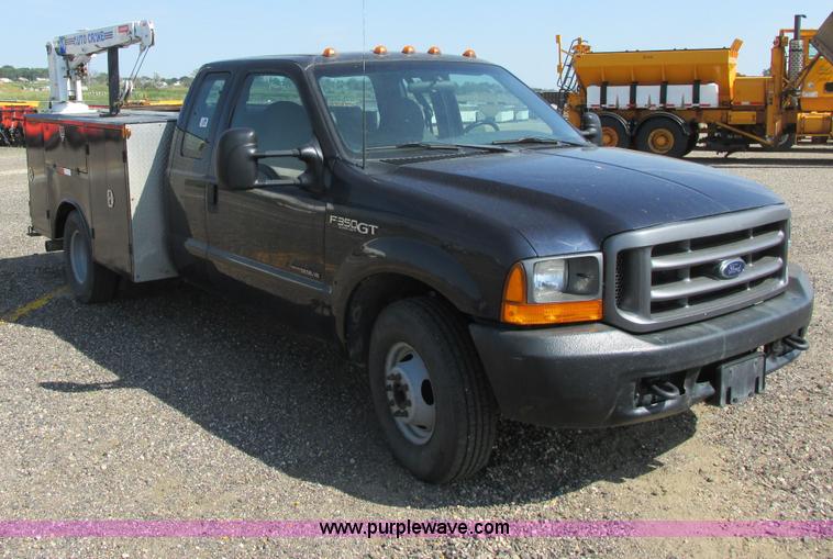 image for item I6216 2000 Ford F350 Super Duty XL SuperCab service truck with crane