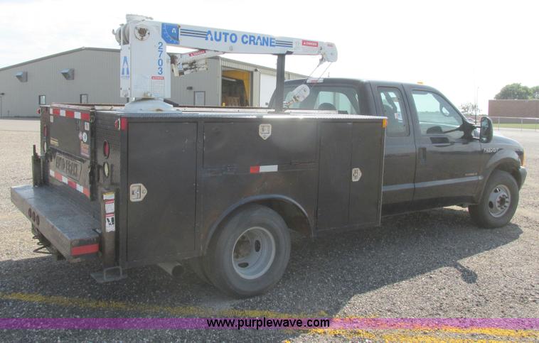image for item I6216 2000 Ford F350 Super Duty XL SuperCab service truck with crane