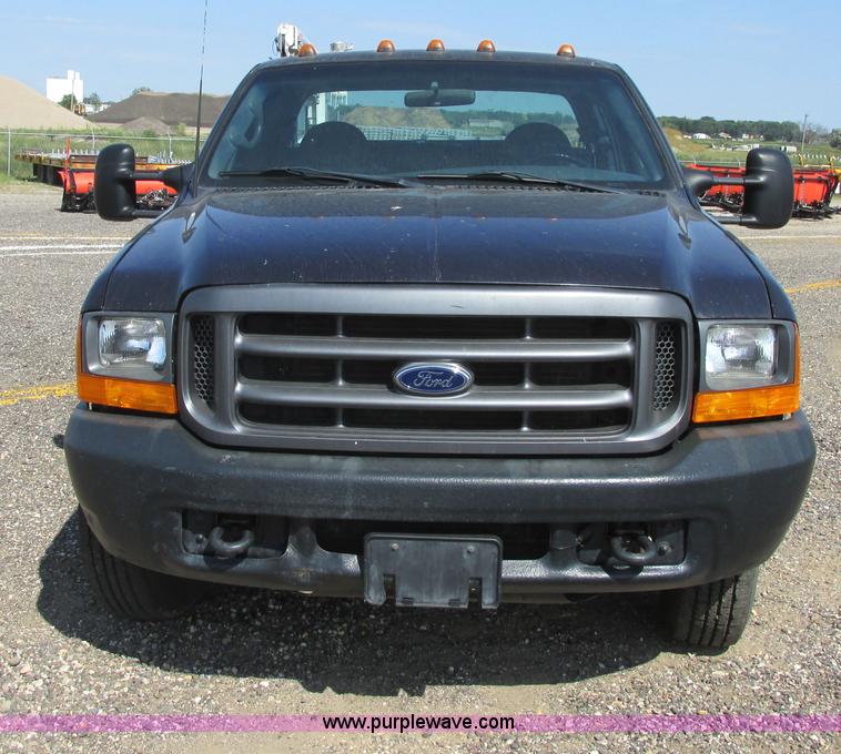 image for item I6216 2000 Ford F350 Super Duty XL SuperCab service truck with crane