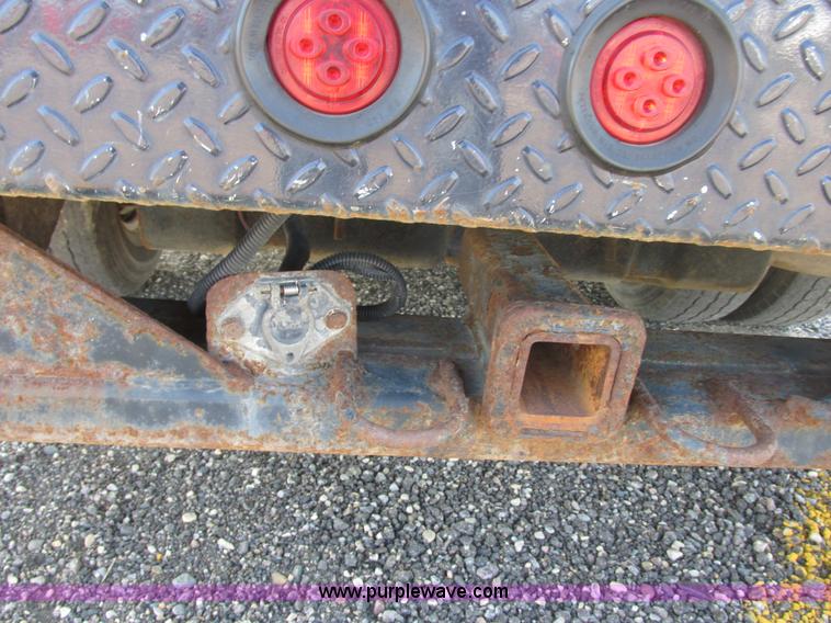 image for item I6216 2000 Ford F350 Super Duty XL SuperCab service truck with crane