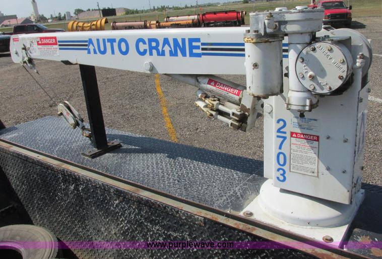 image for item I6216 2000 Ford F350 Super Duty XL SuperCab service truck with crane