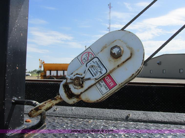 image for item I6216 2000 Ford F350 Super Duty XL SuperCab service truck with crane