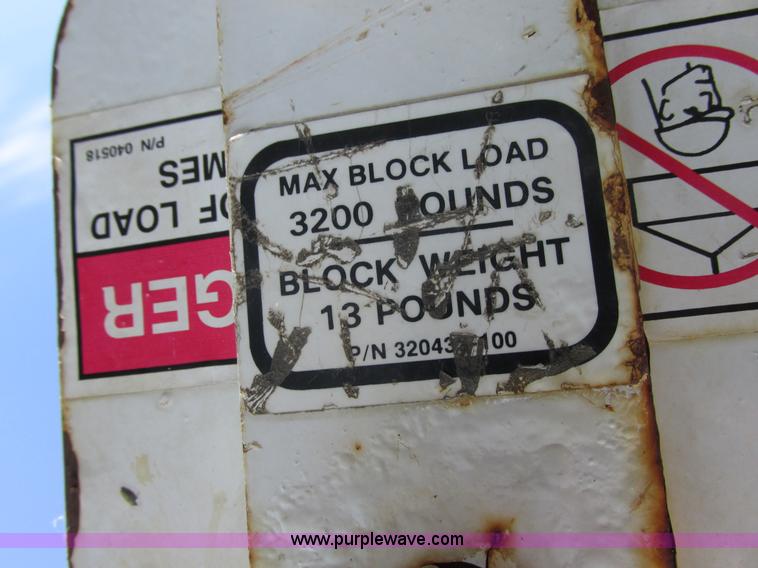 image for item I6216 2000 Ford F350 Super Duty XL SuperCab service truck with crane