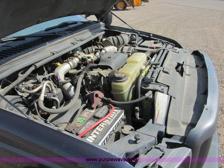 image for item I6216 2000 Ford F350 Super Duty XL SuperCab service truck with crane