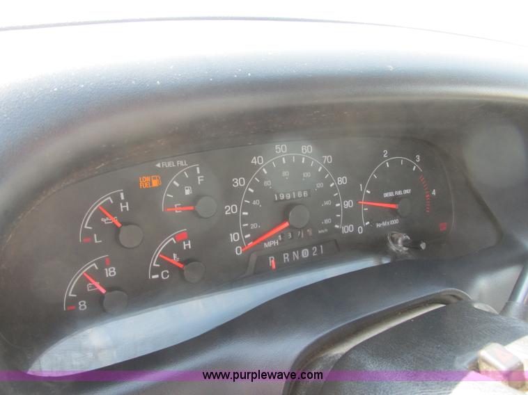 image for item I6216 2000 Ford F350 Super Duty XL SuperCab service truck with crane