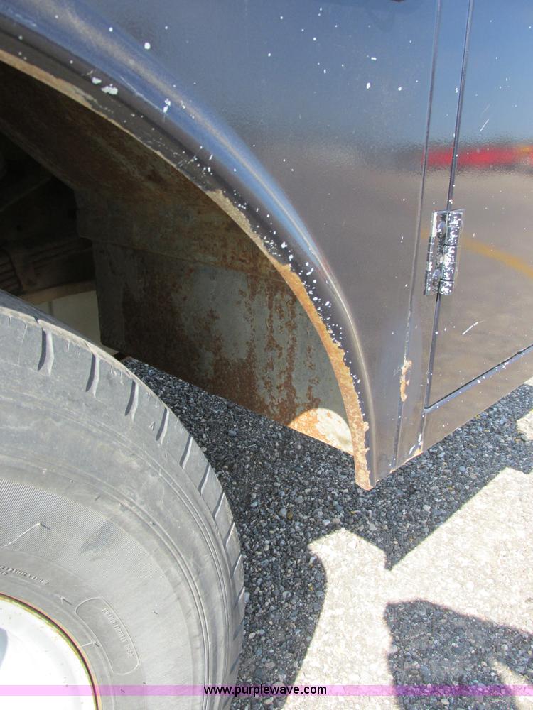 image for item I6216 2000 Ford F350 Super Duty XL SuperCab service truck with crane