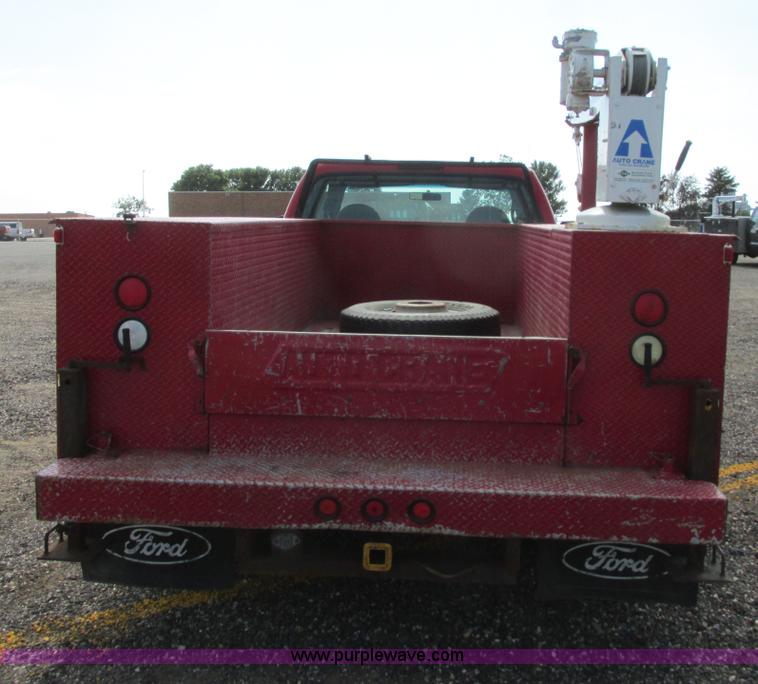 image for item I6217 2000 Ford F350 Super Duty XL SuperCab service truck with crane