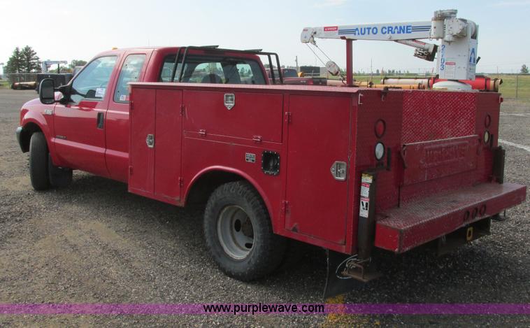 image for item I6217 2000 Ford F350 Super Duty XL SuperCab service truck with crane