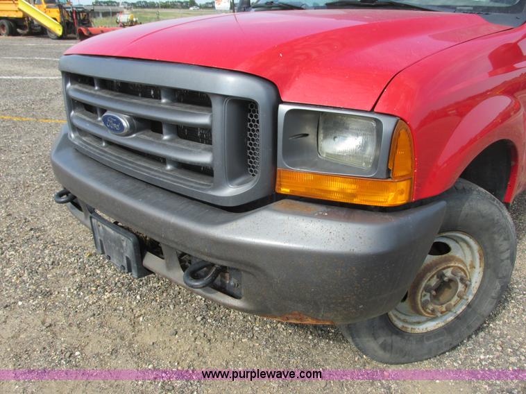 image for item I6217 2000 Ford F350 Super Duty XL SuperCab service truck with crane