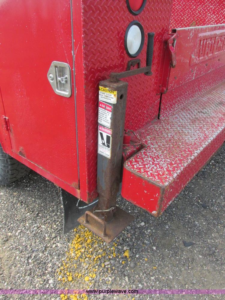 image for item I6217 2000 Ford F350 Super Duty XL SuperCab service truck with crane