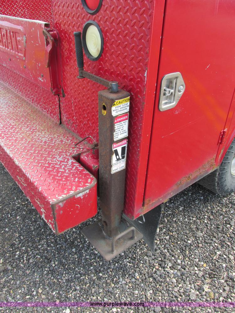 image for item I6217 2000 Ford F350 Super Duty XL SuperCab service truck with crane