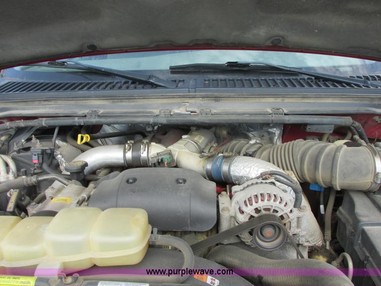 image for item I6217 2000 Ford F350 Super Duty XL SuperCab service truck with crane