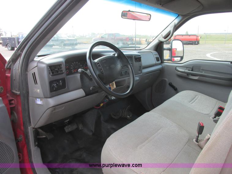 image for item I6217 2000 Ford F350 Super Duty XL SuperCab service truck with crane