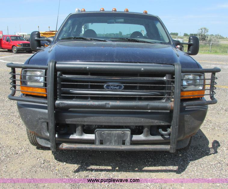 image for item I6218 2001 Ford F350 Super Duty XL SuperCab service truck with crane