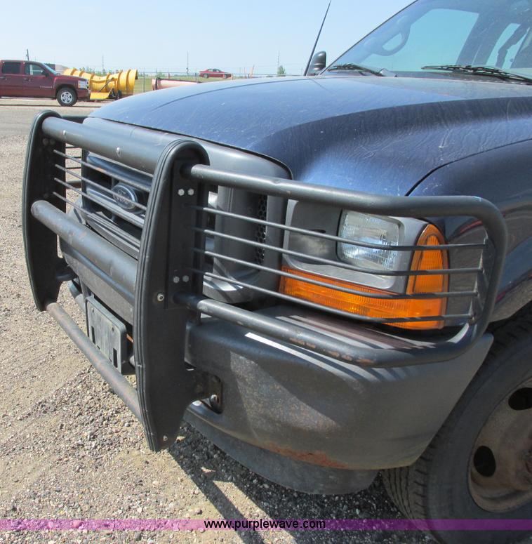 image for item I6218 2001 Ford F350 Super Duty XL SuperCab service truck with crane