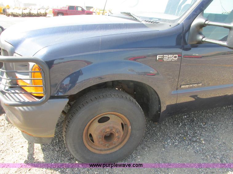 image for item I6218 2001 Ford F350 Super Duty XL SuperCab service truck with crane