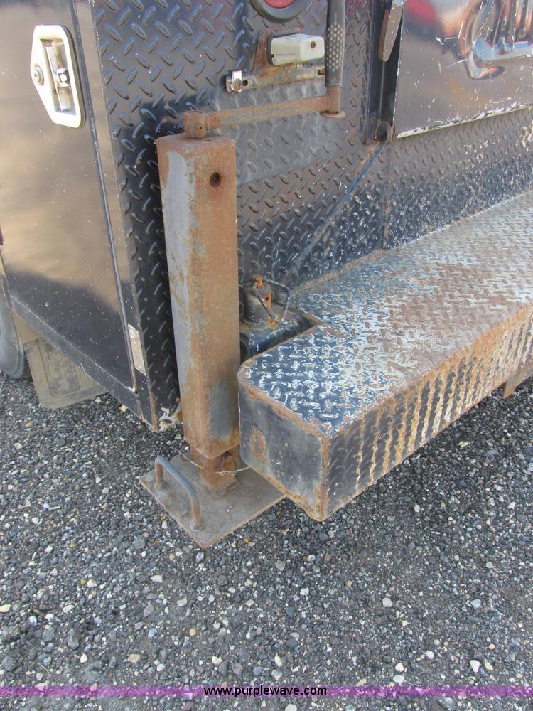 image for item I6218 2001 Ford F350 Super Duty XL SuperCab service truck with crane